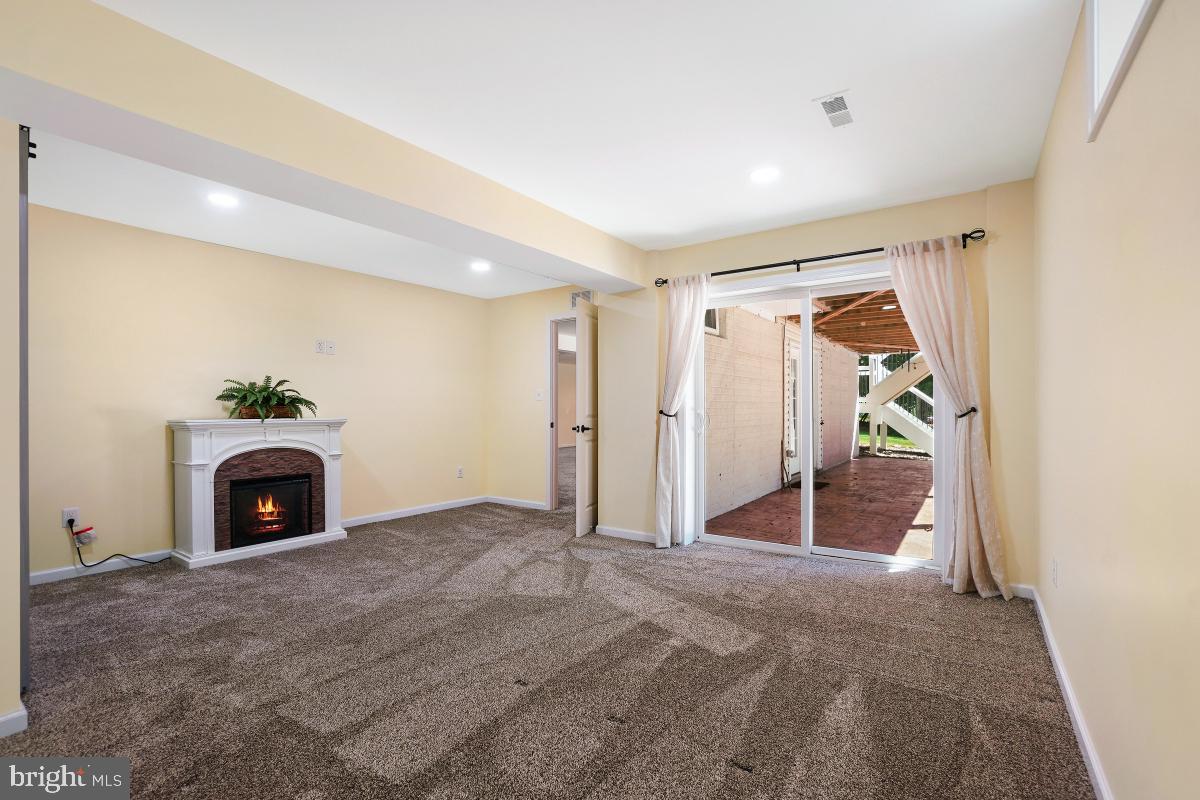 8169 Counselor Road Manassas, VA 20112 - Photo 40 of 47 Gallery Image 40