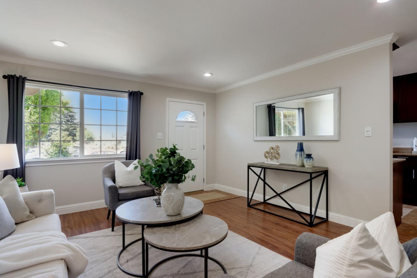 152 Santa Rosa Drive San Jose, CA 95111 - Photo 5 of 38 Gallery Image 5
