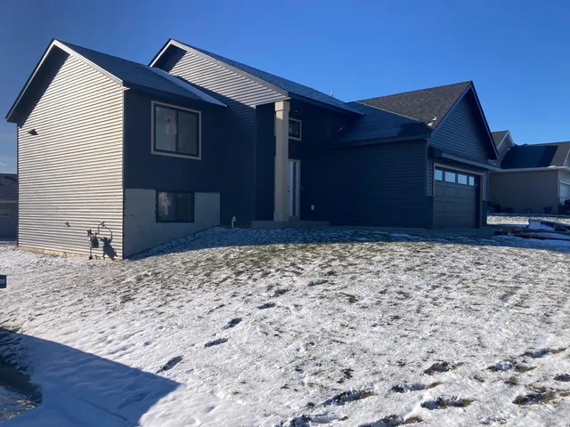 $389,900 | 101 Fairway Street, Zumbrota, MN 55992