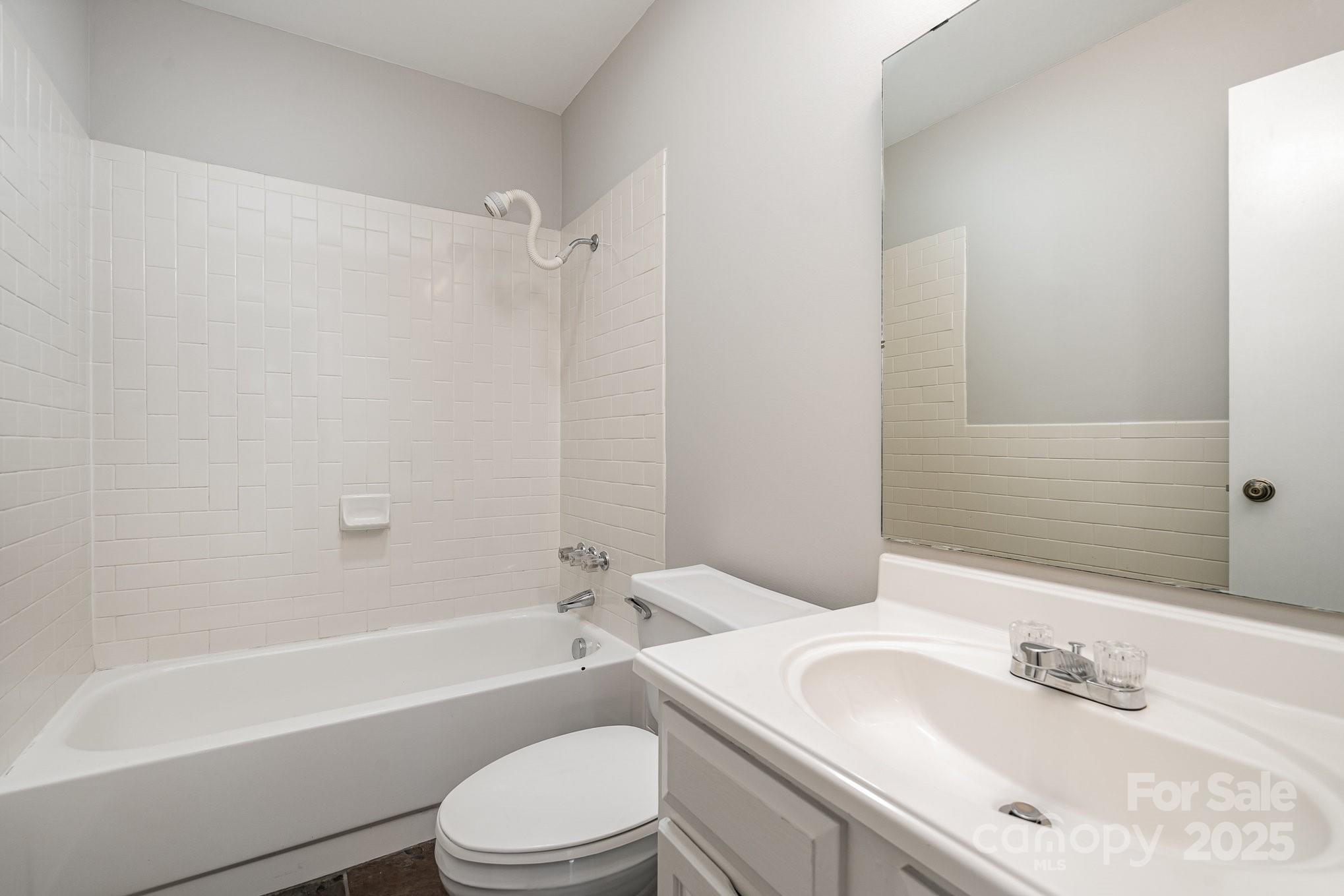 1600 Sharon Road West, Unit 8 Charlotte, NC 28210 - Photo 8 of 17 Gallery Image 8