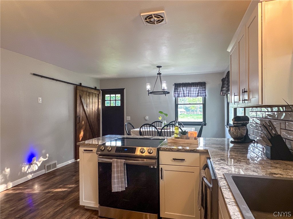 2808 King Road Paris, NY 13456 - Photo 6 of 21