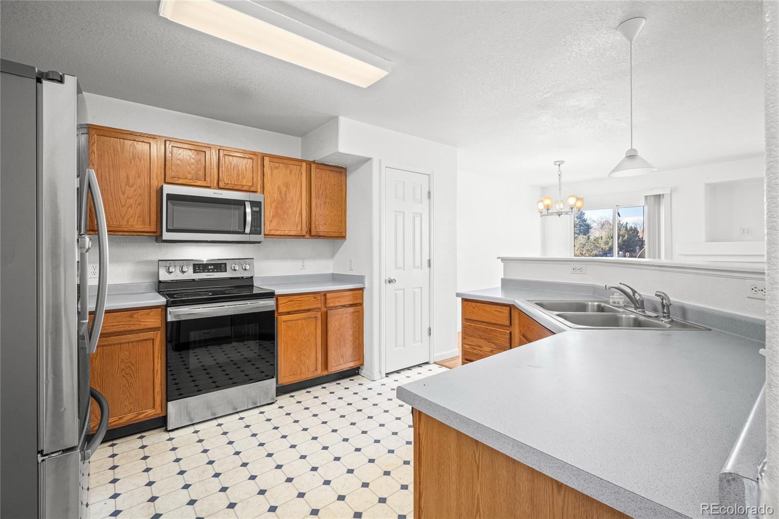 1159 South Waco Street, Unit B Aurora, CO 80017 - Photo 15 of 36