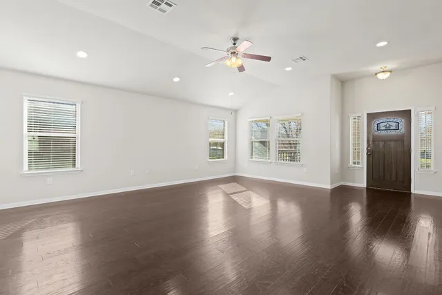 $2,100 | 800 Bryce Canyon Drive, Pflugerville, TX 78660