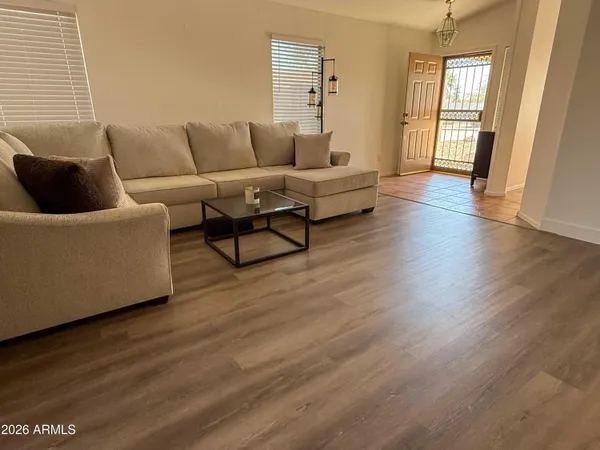 $2,200 | 6906 West Phelps Road, Peoria, AZ 85382