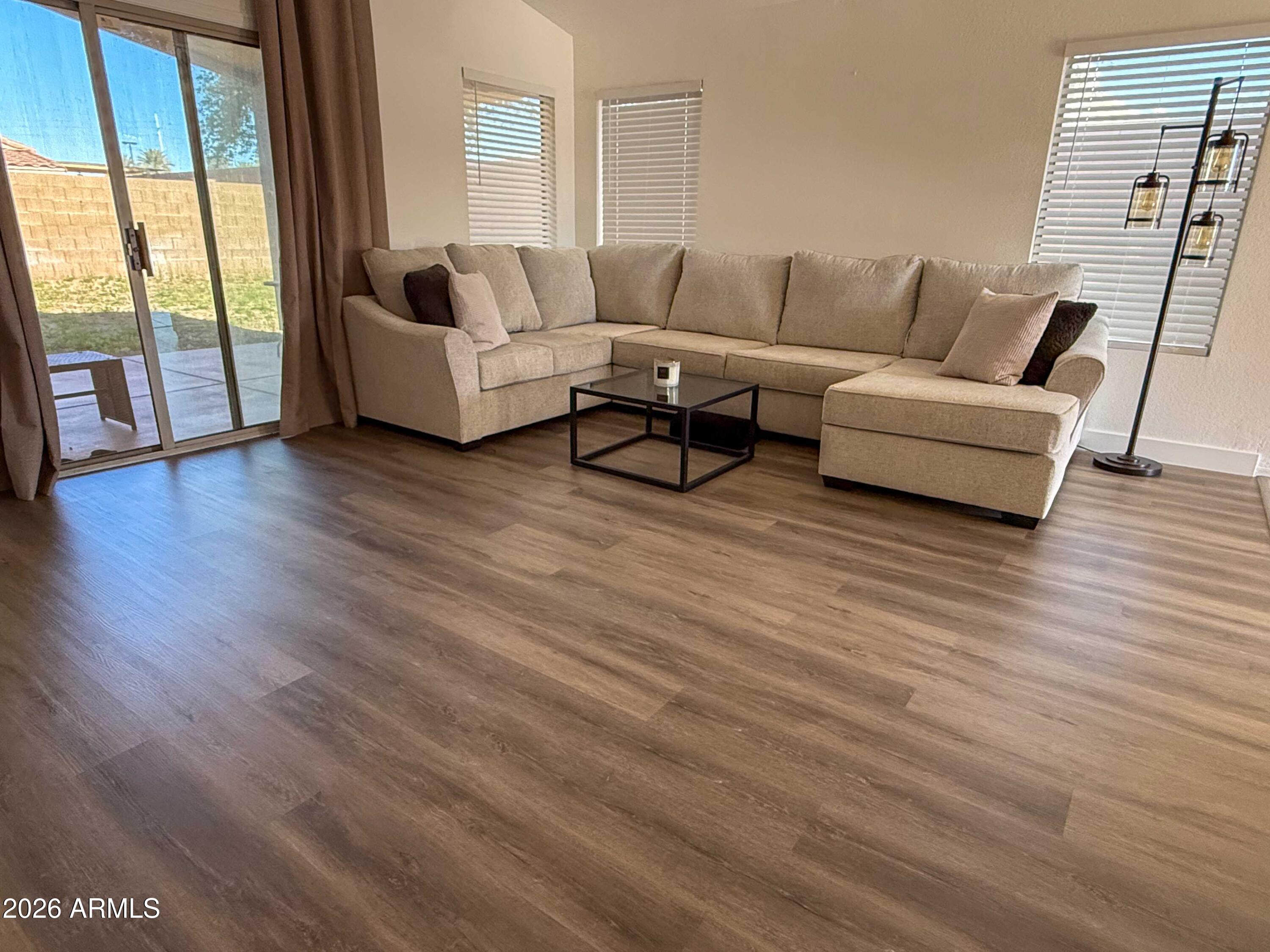 6906 West Phelps Road Peoria, AZ 85382 - Photo 7 of 22 6906 West Phelps Road Peoria-04