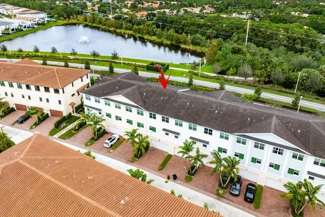 a view of a garden with a fountain