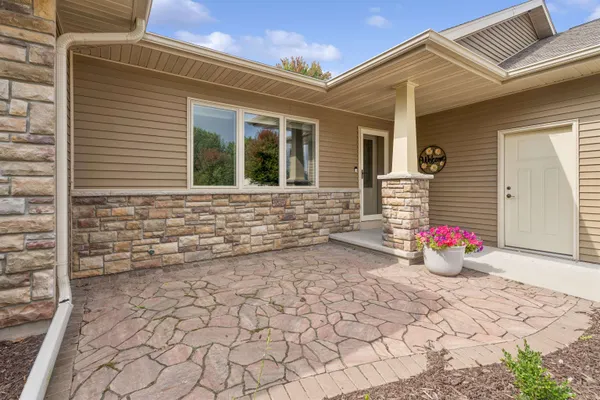 $485,000 | 2398 West Barley Way, Appleton, WI 54913