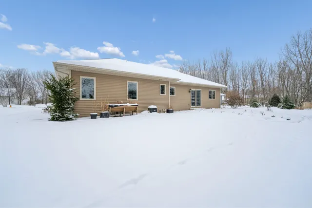 $485,000 | 2398 West Barley Way, Appleton, WI 54913