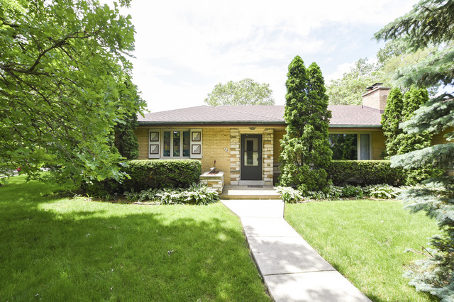 90 South Herbert Road Riverside, IL 60546 - Photo 1 of 28