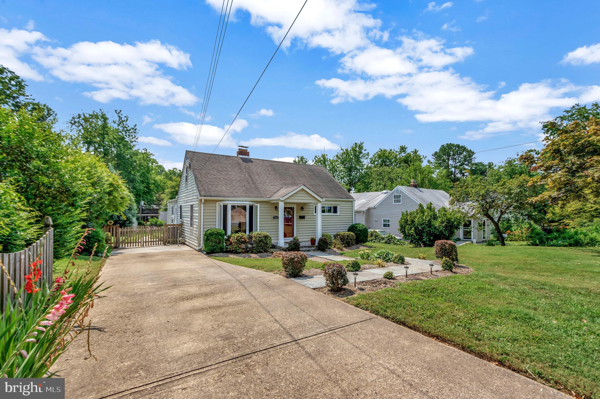 3131 Cofer Road Falls Church, VA 22042 - Photo 3 of 40 Ample parking