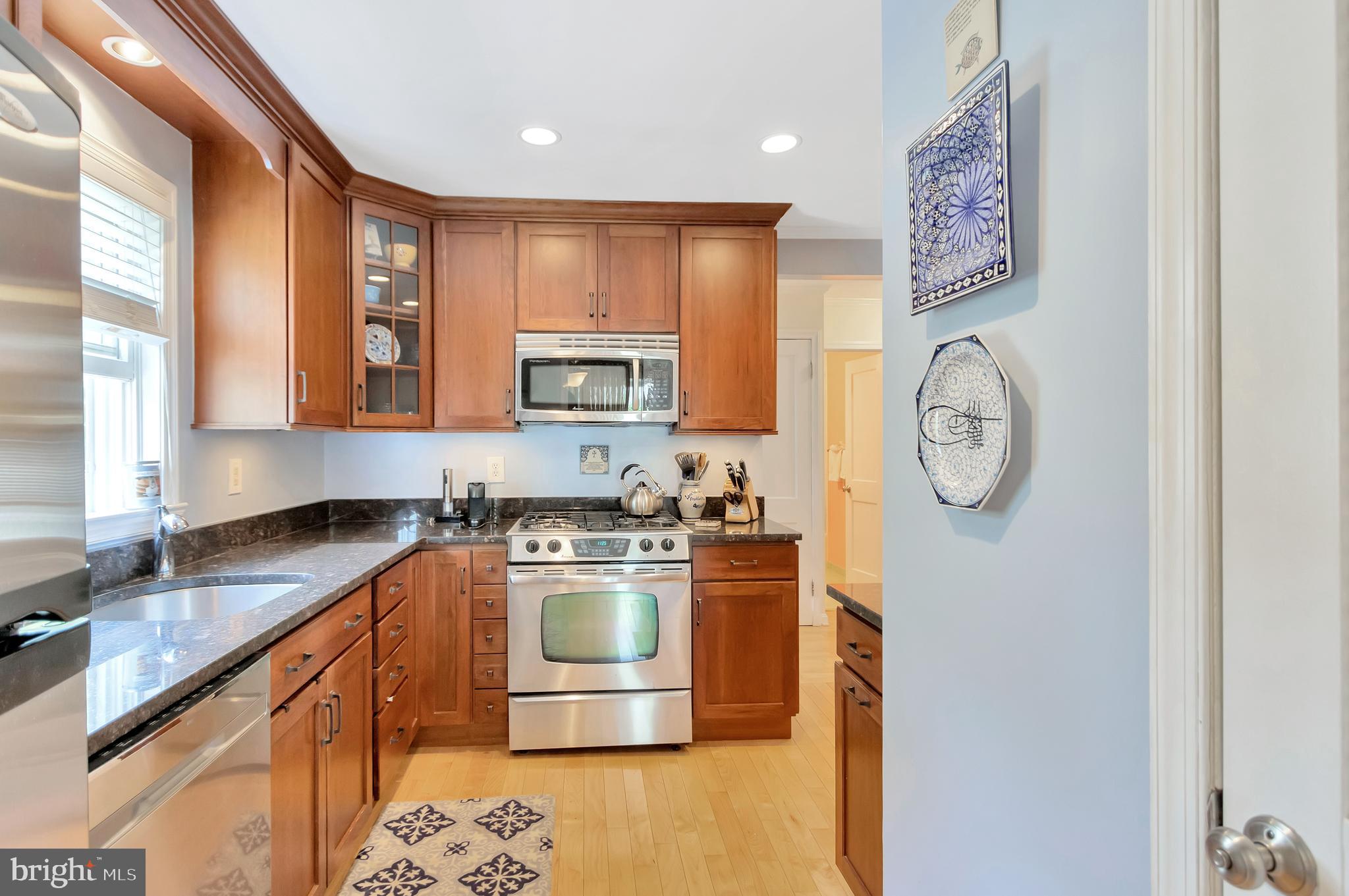 3131 Cofer Road Falls Church, VA 22042 - Photo 9 of 40 Kitchen