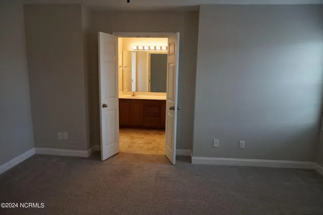 $305,000 | 407 Sundown Court, Hubert, NC 28539