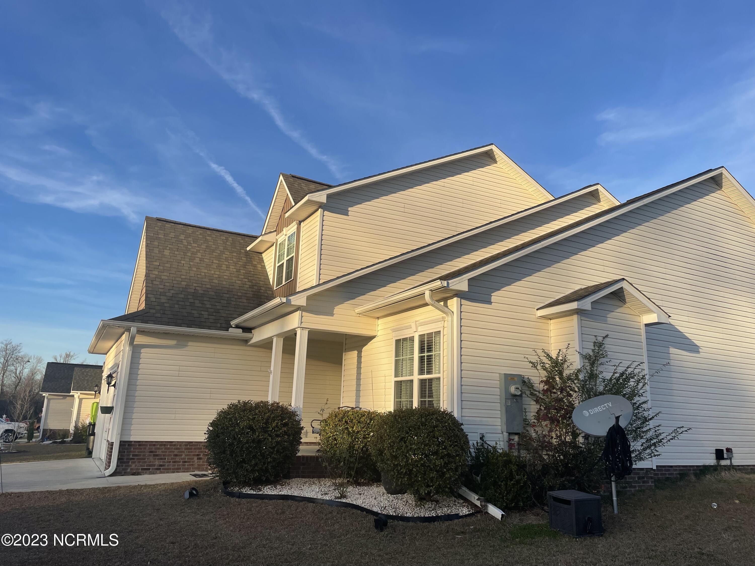 407 Sundown Court Hubert, NC 28539 - Photo 3 of 36 IMG_8233