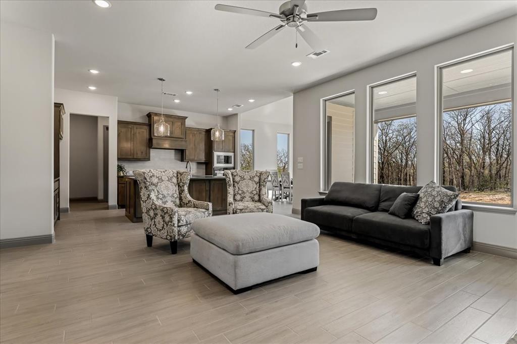 131 Spring Valley Road Paradise, TX 76073 - Photo 3 of 37 Gallery Image 3