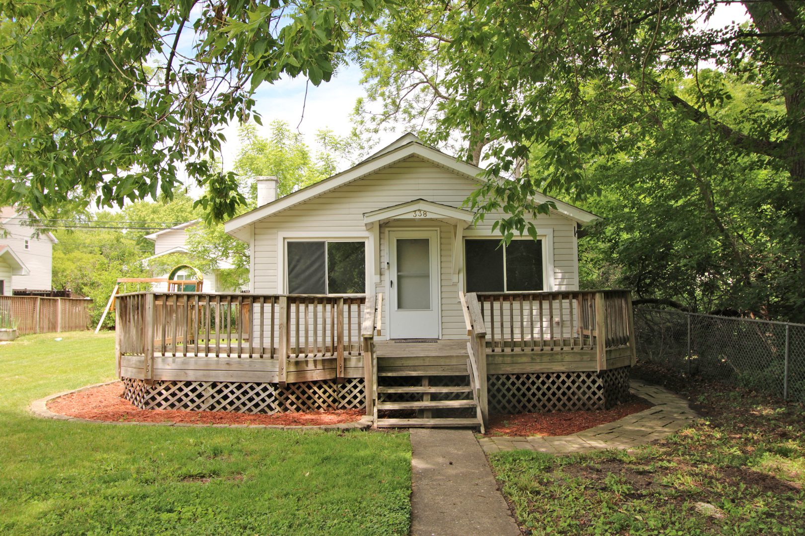 338 East Lakeview Avenue Round Lake Beach, IL 60073 - Photo 33 of 35