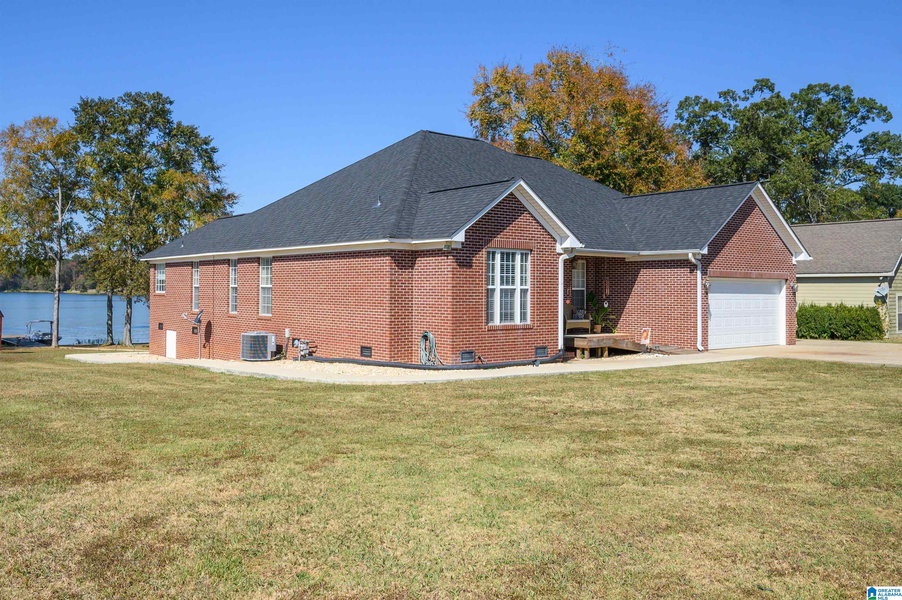 159 Sunset Lane Sylacauga, AL 35151 - Photo 3 of 63