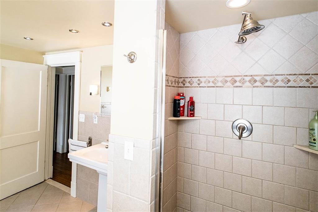 655 Locust Street Indiana, PA 15701 - Photo 13 of 20 Bathroom
