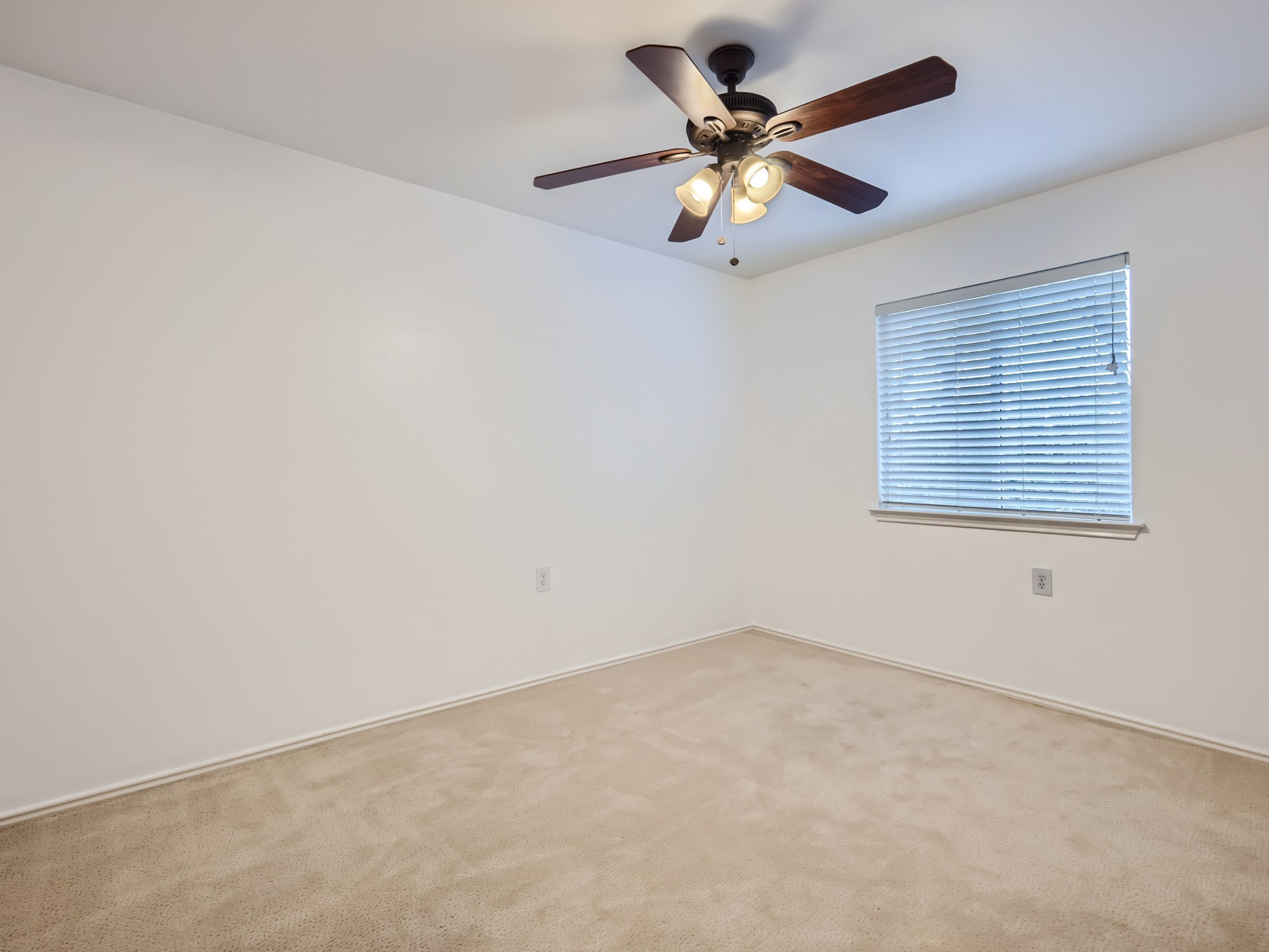 5814 Steven Creek Way Austin, TX 78721 - Photo 10 of 15 an empty room