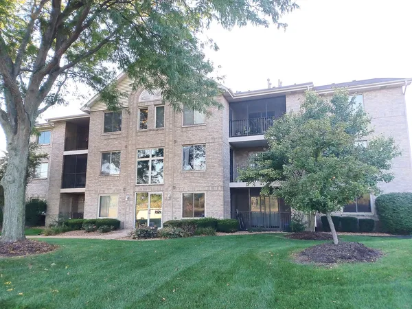 $226,000 | 6810 Ridge Point Drive, Unit 1C, Oak Forest, IL 60452