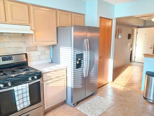 $235,000 | 6810 Ridge Point Drive, Unit 1C, Oak Forest, IL 60452