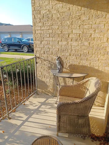 $235,000 | 6810 Ridge Point Drive, Unit 1C, Oak Forest, IL 60452