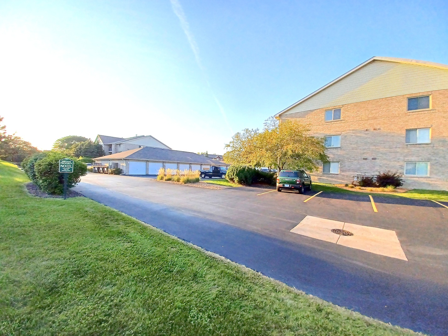6810 Ridge Point Drive, Unit 1C Oak Forest, IL 60452 - Photo 4 of 43