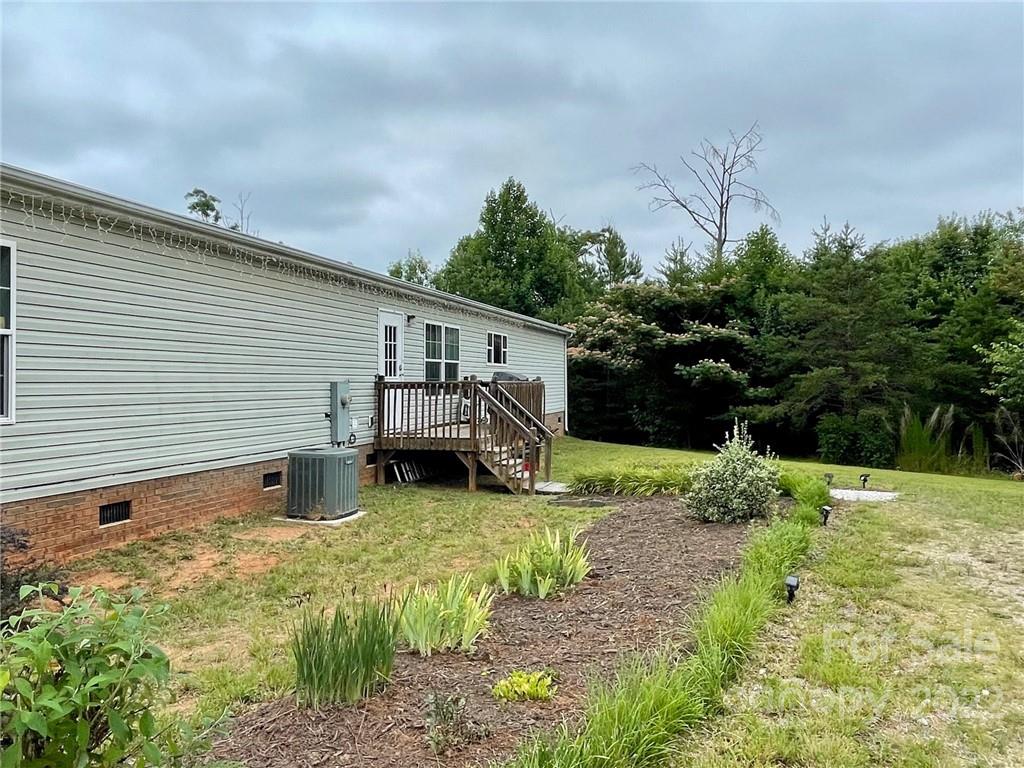 1017 Rutherford Drive Nebo, NC 28761 - Photo 2 of 17 Gallery Image 2