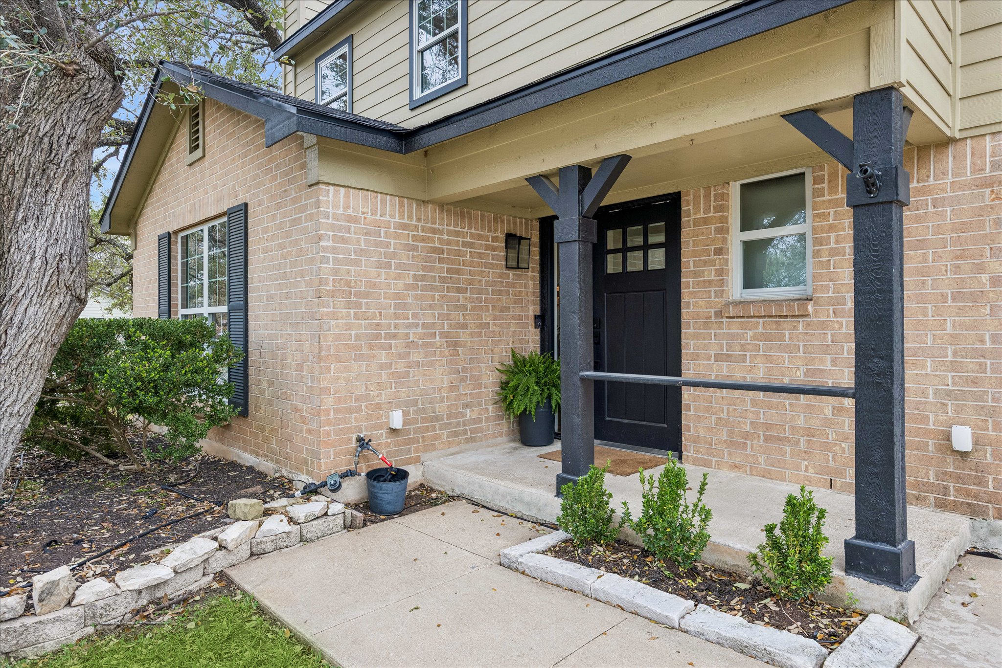 12935 Pegasus Street Austin, TX 78727 - Photo 5 of 38 Picture perfect entry and front door