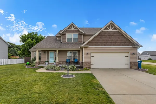 $450,000 | 3001 Applewood Drive, Monticello, IL 61856
