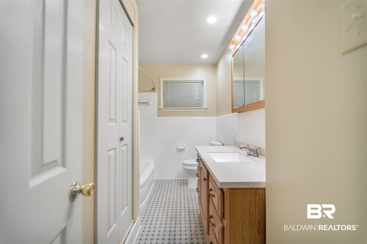 4210 Winchester Drive Mobile, AL 36693 - Photo 15 of 25