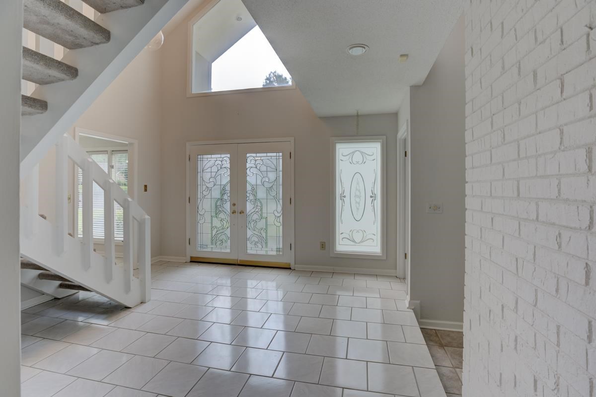 7194 Crestridge Road Memphis, TN 38119 - Photo 12 of 25 Gallery Image 12