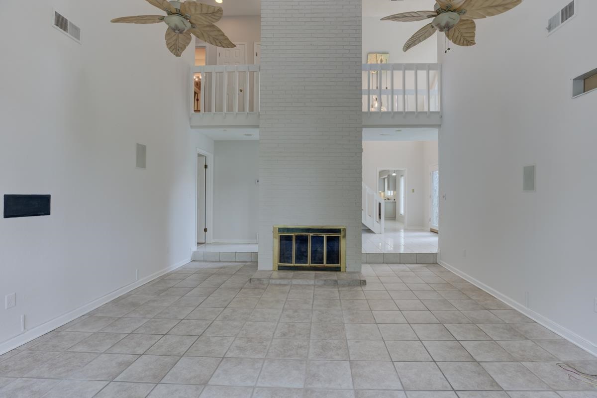 7194 Crestridge Road Memphis, TN 38119 - Photo 14 of 25 Open concept family room looking into foyer