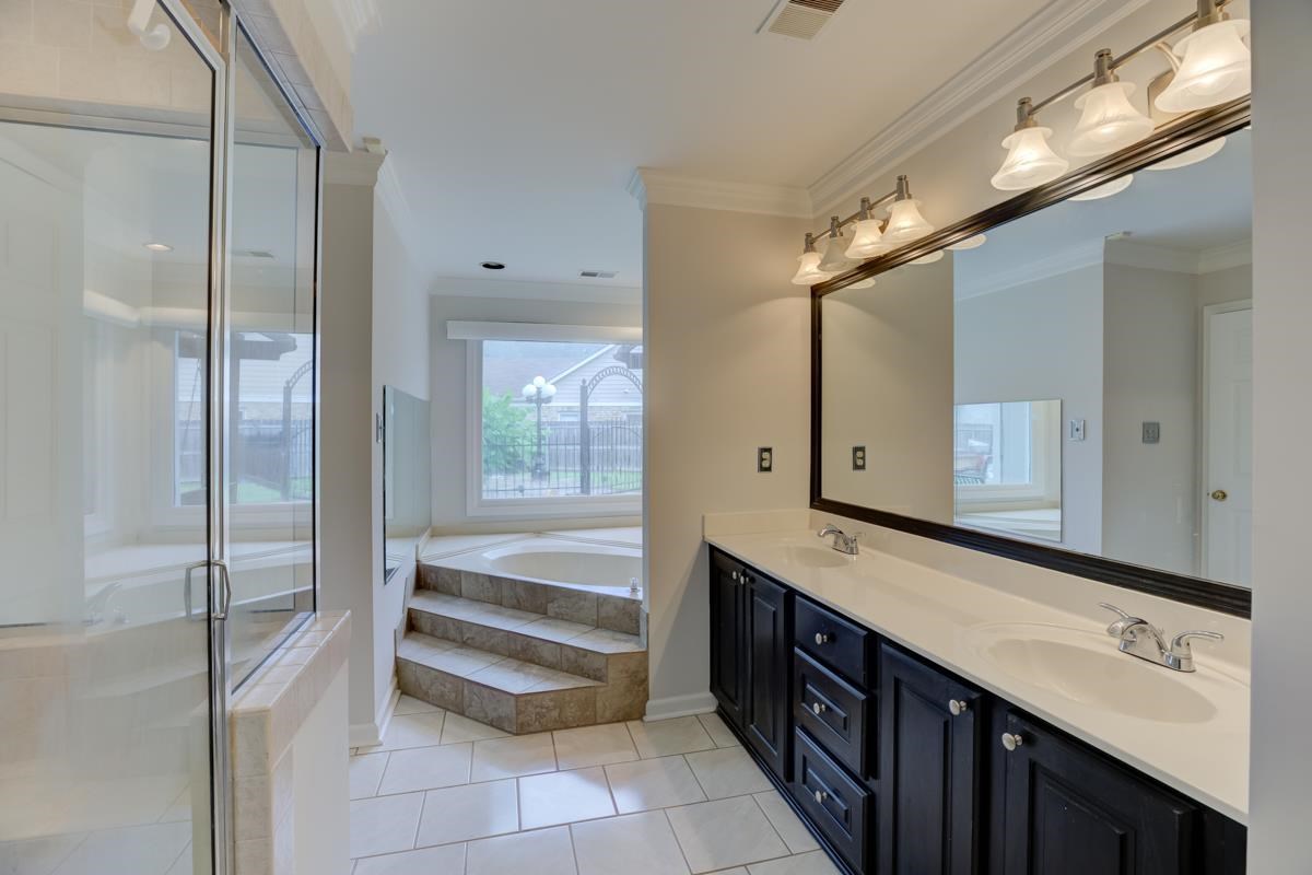 7194 Crestridge Road Memphis, TN 38119 - Photo 17 of 25 Gallery Image 17