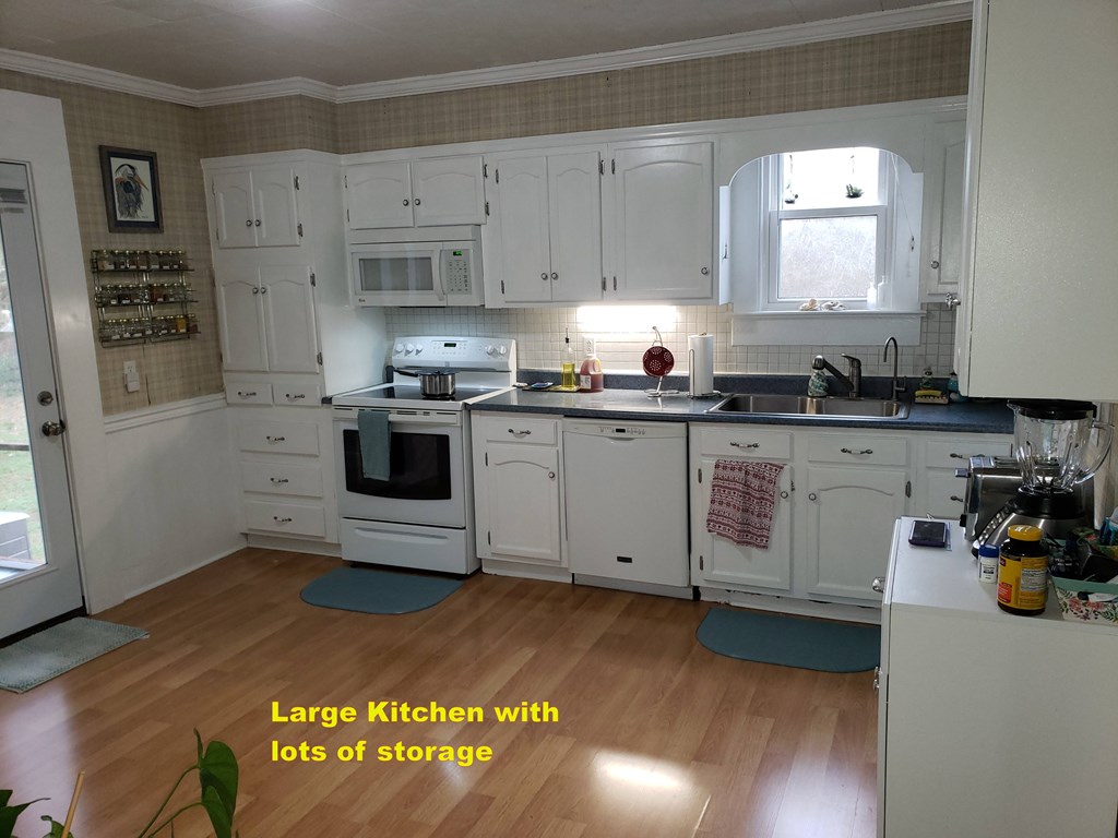 28087 Harborton Road Harborton, VA 23420 - Photo 12 of 41