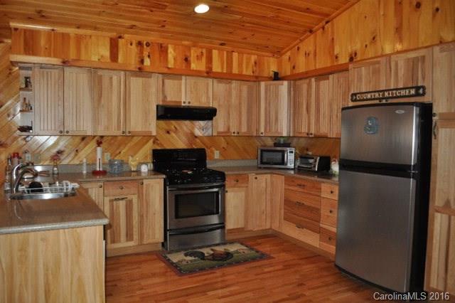1108 Riddle Branch Road Burnsville, NC 28714 - Photo 9 of 16 Gallery Image 9