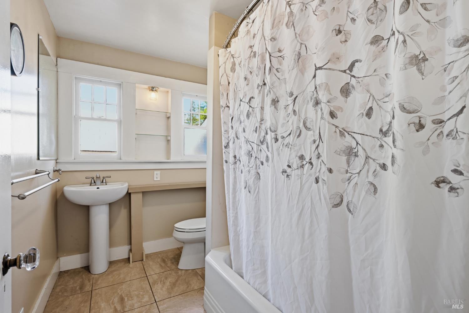 2001 Rogers Way Santa Rosa, CA 95404 - Photo 17 of 38