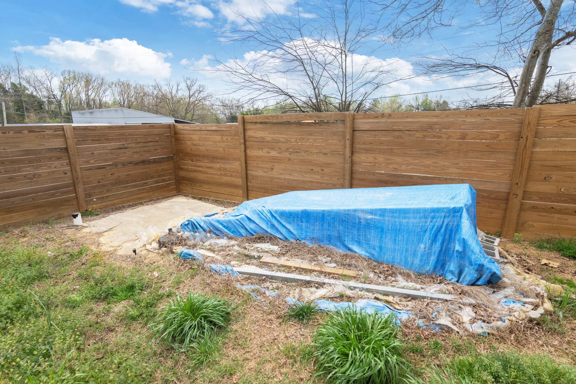 252 Luna Street Decaturville, TN 38329 - Photo 20 of 21 a view of a backyard