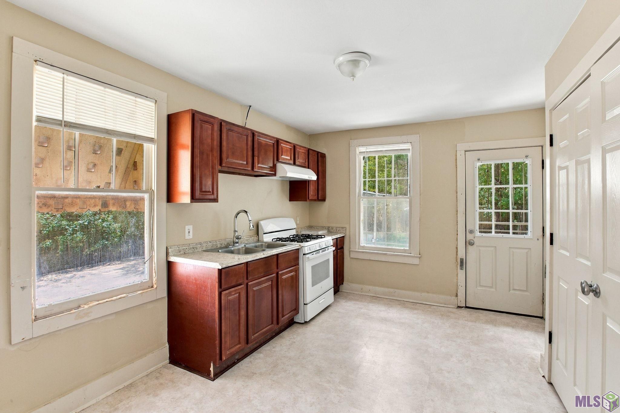 4239 Delaware Street Baton Rouge, LA 70805 - Photo 4 of 18 Gallery Image 4