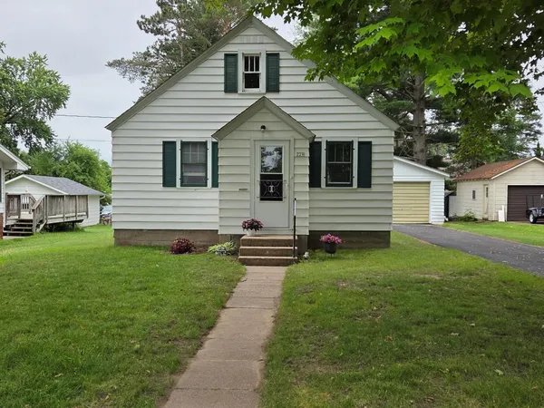 $199,999 | 229 South Street West, Amery, WI 54001