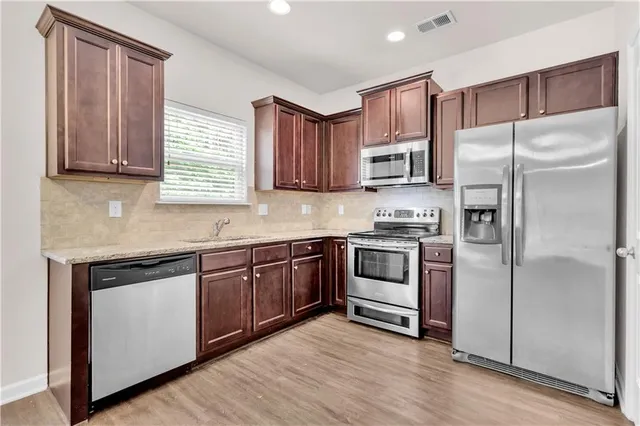 $2,100 | 4488 Ravenwood Drive, Union City, GA 30291