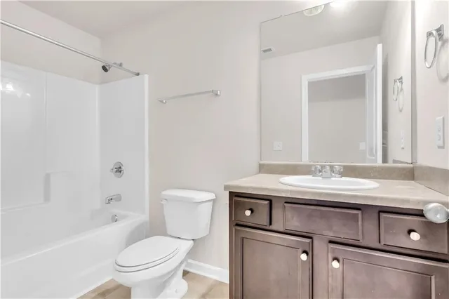 $2,100 | 4488 Ravenwood Drive, Union City, GA 30291