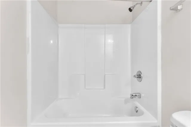 $2,100 | 4488 Ravenwood Drive, Union City, GA 30291