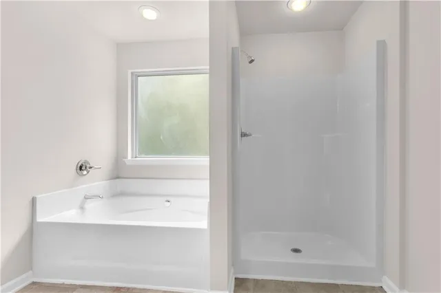 $2,100 | 4488 Ravenwood Drive, Union City, GA 30291