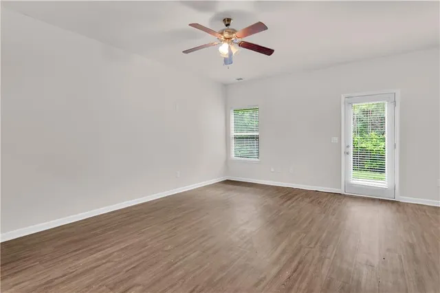 $2,100 | 4488 Ravenwood Drive, Union City, GA 30291