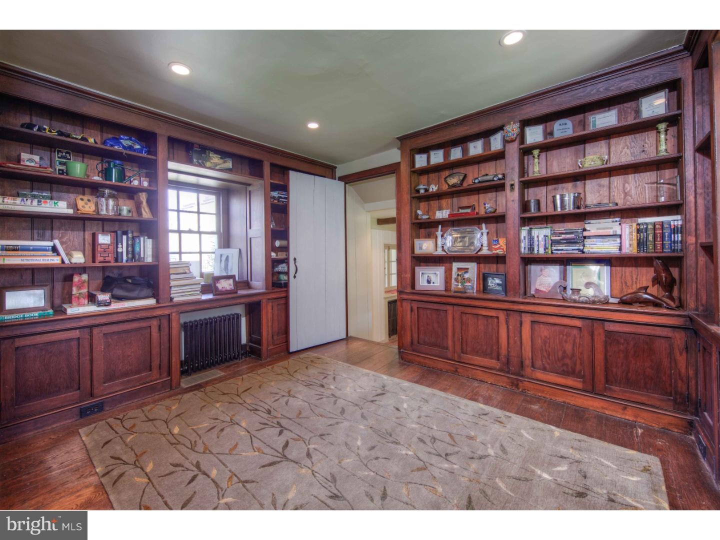 609 Newtown Road Berwyn, PA 19312 - Photo 15 of 24 Library