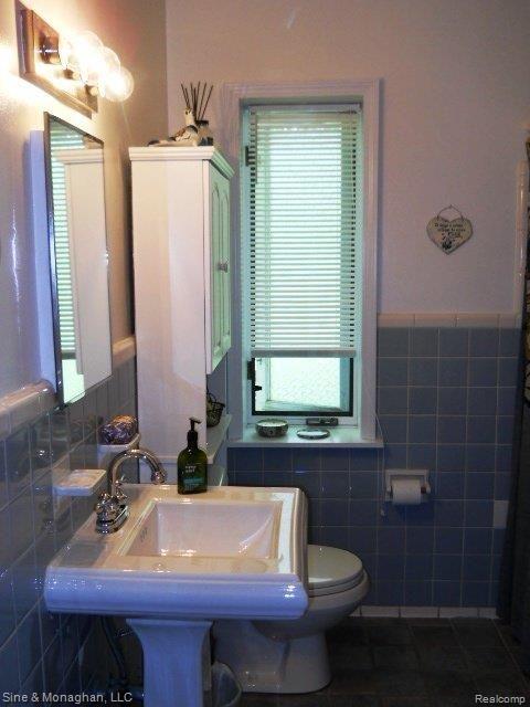 1171 Hawthorne Road Grosse Pointe, MI 48236 - Photo 13 of 24 035.JPG