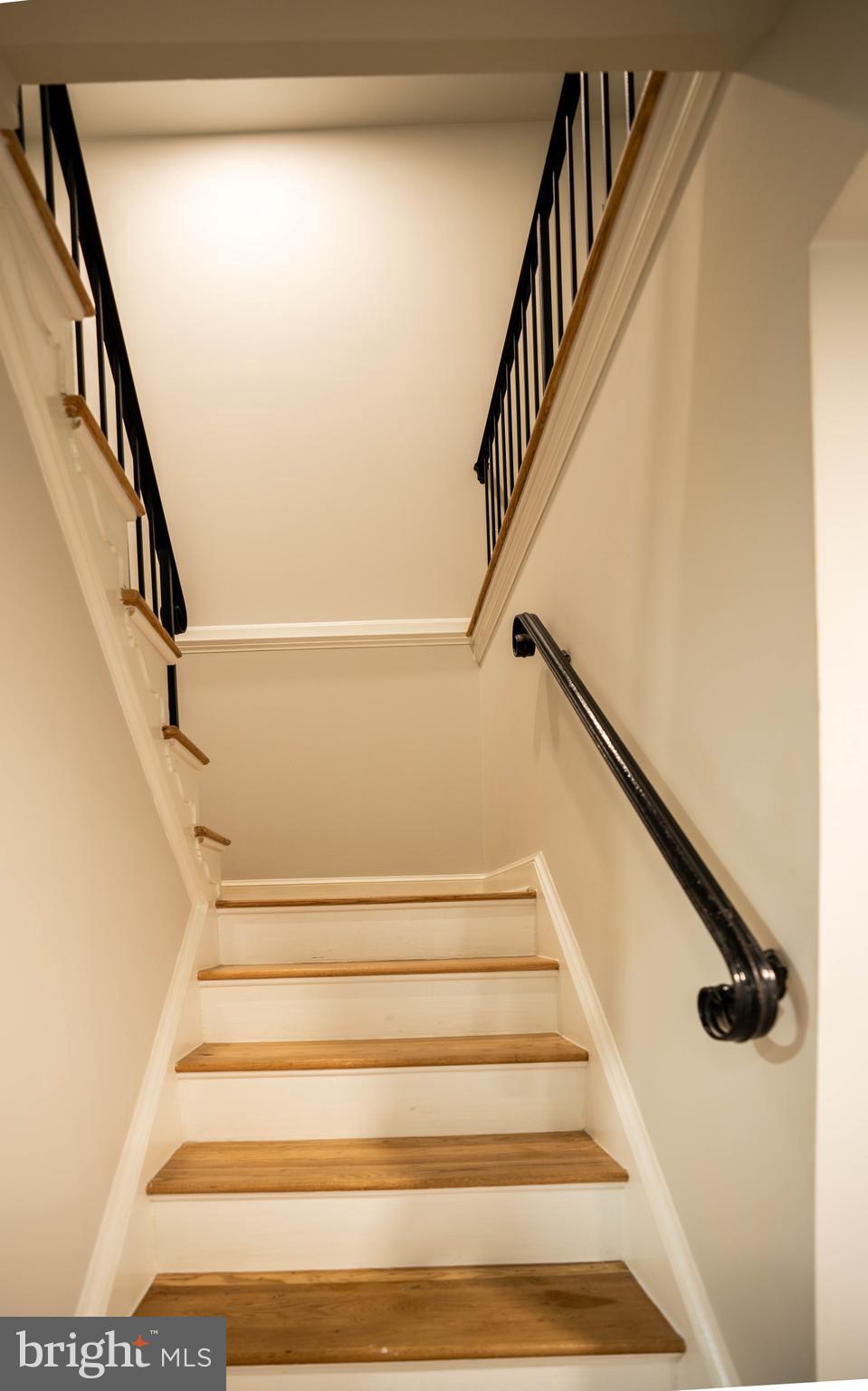 6907 Barnack Drive Springfield, VA 22152 - Photo 24 of 40 Stairway