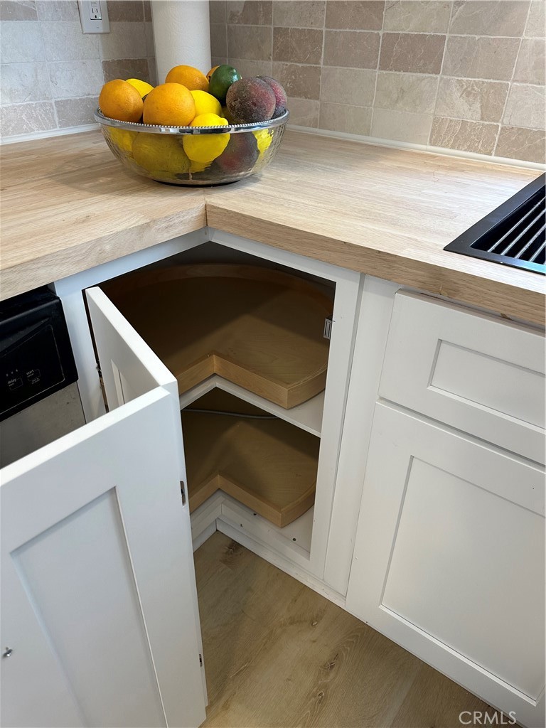 8514 East Baker Hill Road, Unit B Orange, CA 92869 - Photo 17 of 19 a close view of stove