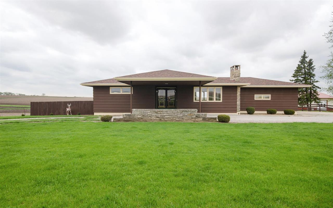 3232 Benton Iowa Road Norway, IA 52318 - Photo 1 of 10 Gallery Image 1