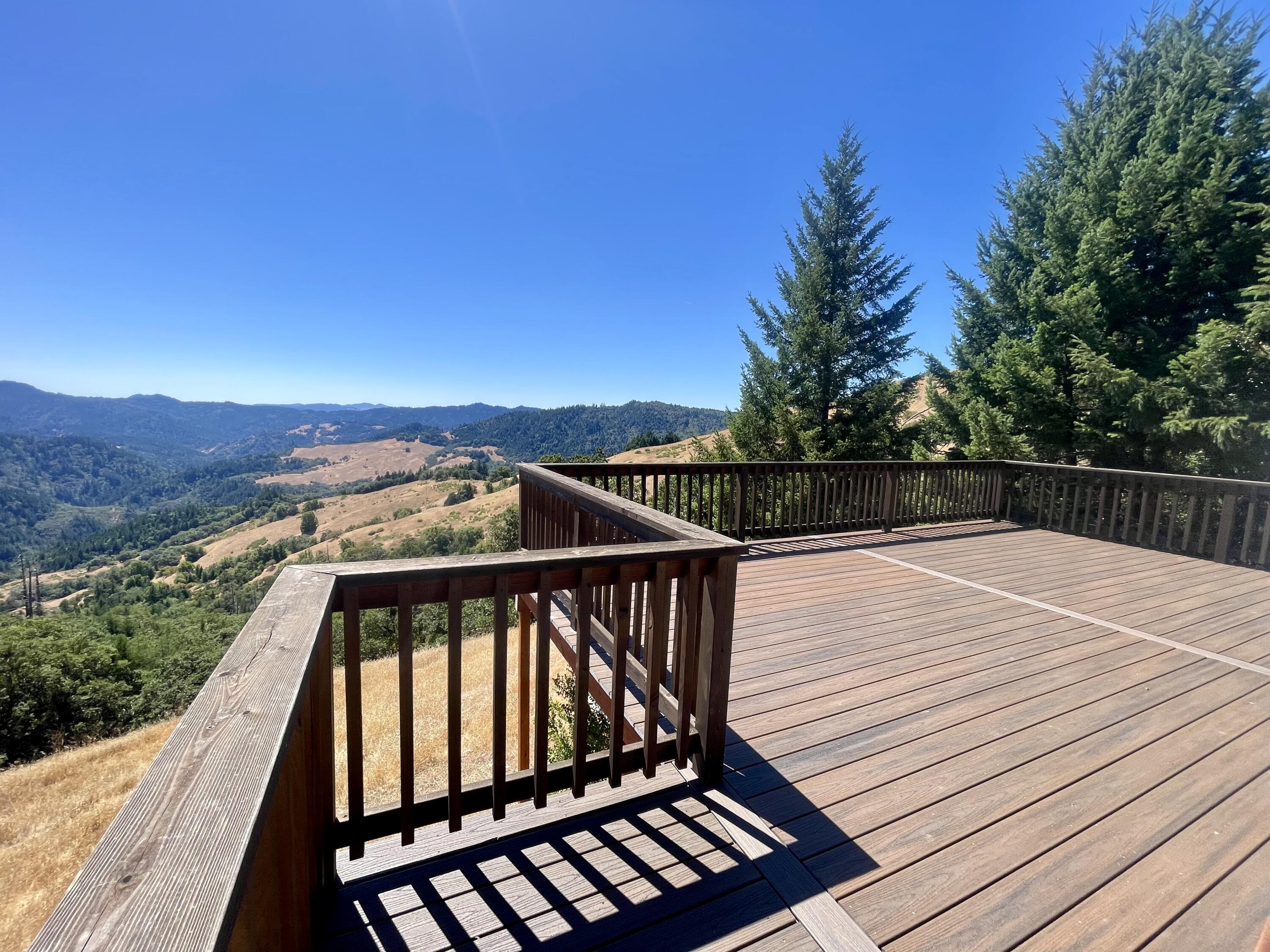 2027 Sunset Ridge Road Blocksburg, CA 95514 - Photo 33 of 37